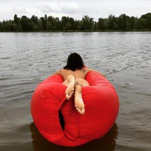 Самонадувной диван - шезлонг Lamzac Hangout (Кресло Матрас Ламзак Хенгаут морковный высочайшего