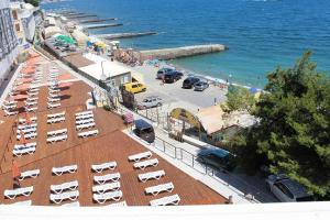 Фото Отели в Крыму Арт-отель «Азор»