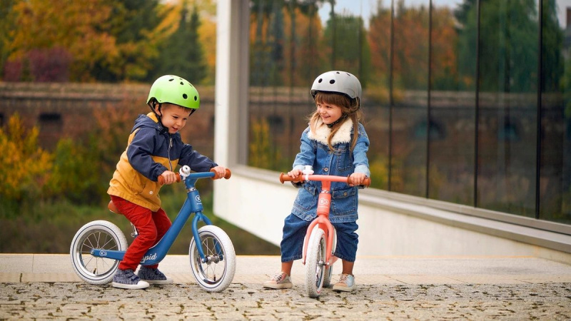 Zdjęcie Sport i Rekreacja, Rowery i Akcesoria Kinderkraft Rowerek biegowy FLY PLUS lekki